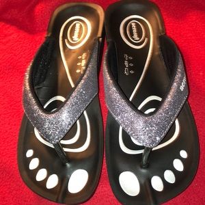 AEROSOFT SPARKLE GLITTERATI FLIP FLOPS